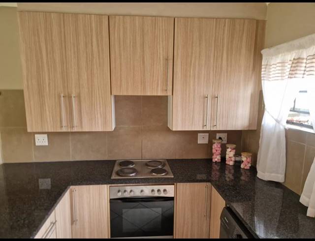 2 BEDROOM APARTMENT FOR SALE IN NOORDWYK